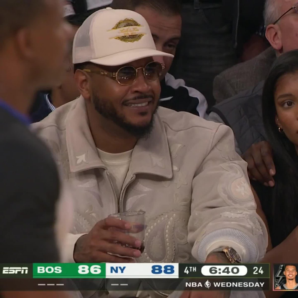 Jalen Brunson got called for a technical foul for flopping. Melo wasn't feeling it 😅