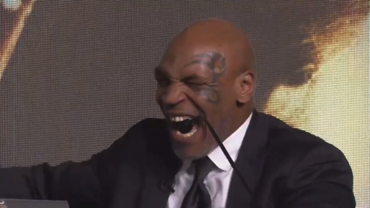 ‼️ Tyson Fury’s father John Fury in an entertaining exchange with Mike Tyson and Francis Ngannou at the final press conference face-off ahead of Saturday night… [🎥 Queensberry Promotions]