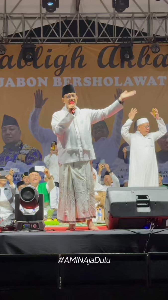 Jabon Bersholawat! Semoga kita dijauhkan dari orang dzalim, dan orang-orang dzalim disibukkan dengan orang dzalim lainnya. Semoga kita mendapat keberkahan dari sholawat dan mendapat syafaatnya Nabi. Insya Allah kita semua sejahtera, semua maju, semua dapat kesempatan. #AMINAjaDulu