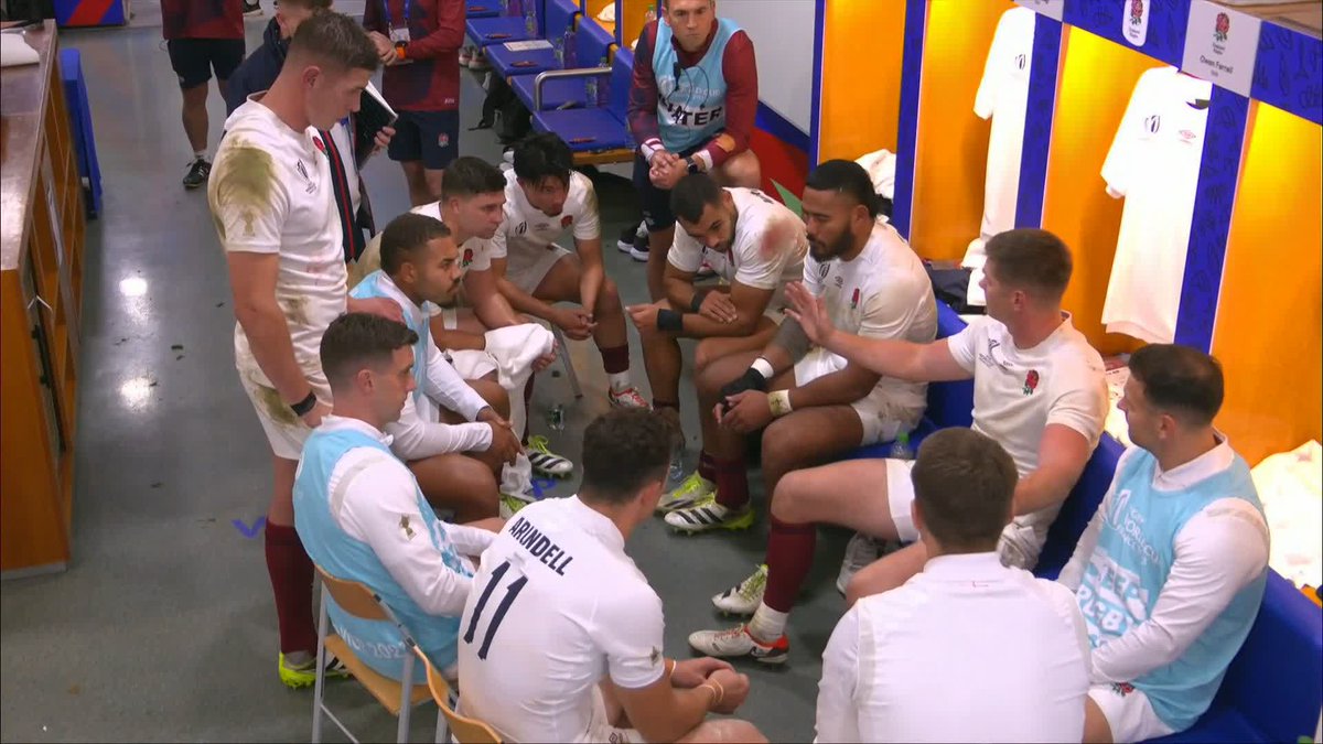 What is Marcus Smith saying here? 🗣️ Wrong answers only ⬇️ #RWC2023