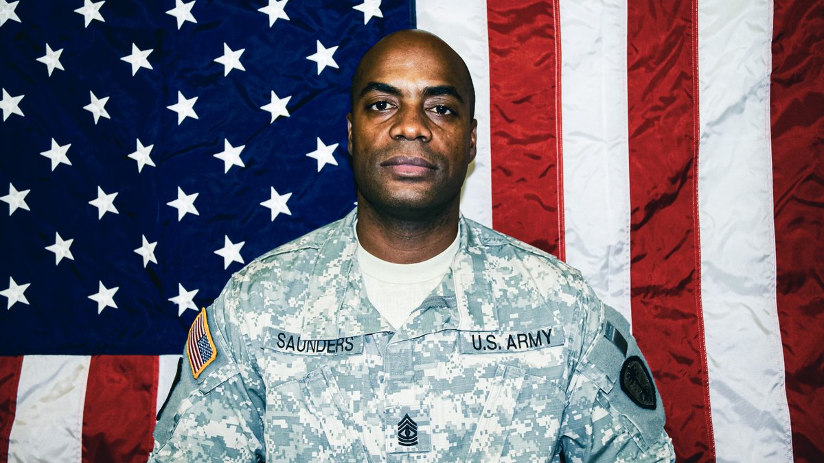 A story of love & sacrifice. 🇺🇸 The Saunders Family will share a special moment on Saturday when Kaden runs the American flag out to his father who served 27.5 years in the U.S. Army. #WeAre | 𝐊𝐀𝐃𝐄𝐍 𝐒𝐀𝐔𝐍𝐃𝐄𝐑𝐒
