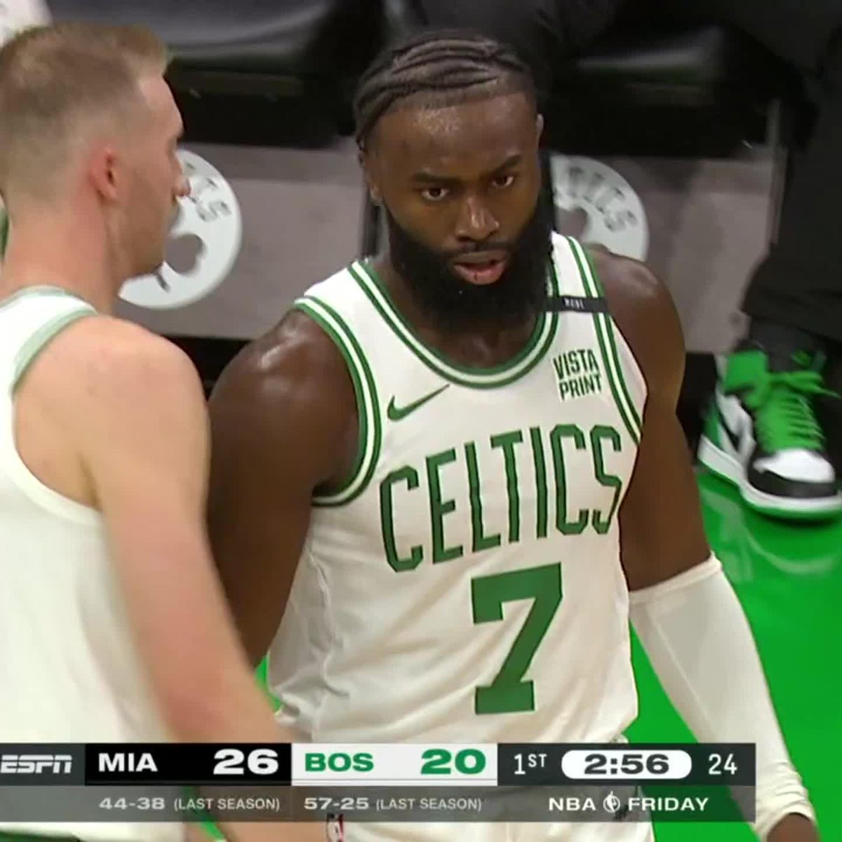 Jaylen Brown too strong 😤