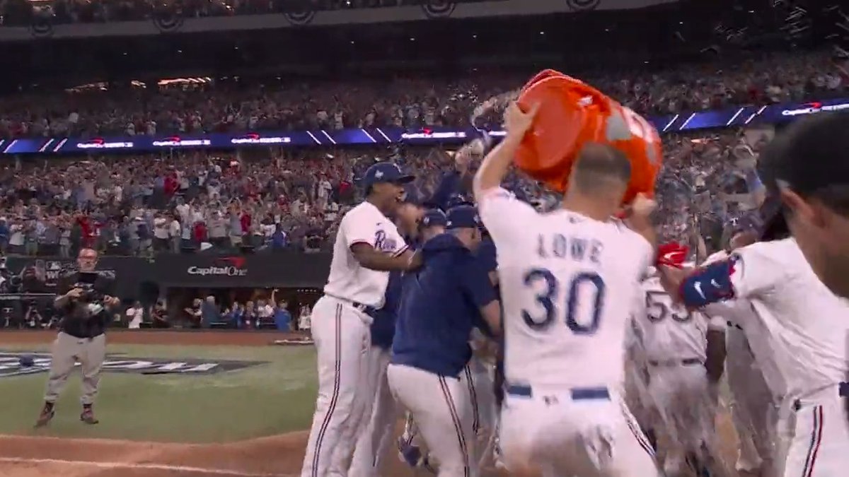 The crowd-only version of Adolis García's walk-off 🔊 MLB