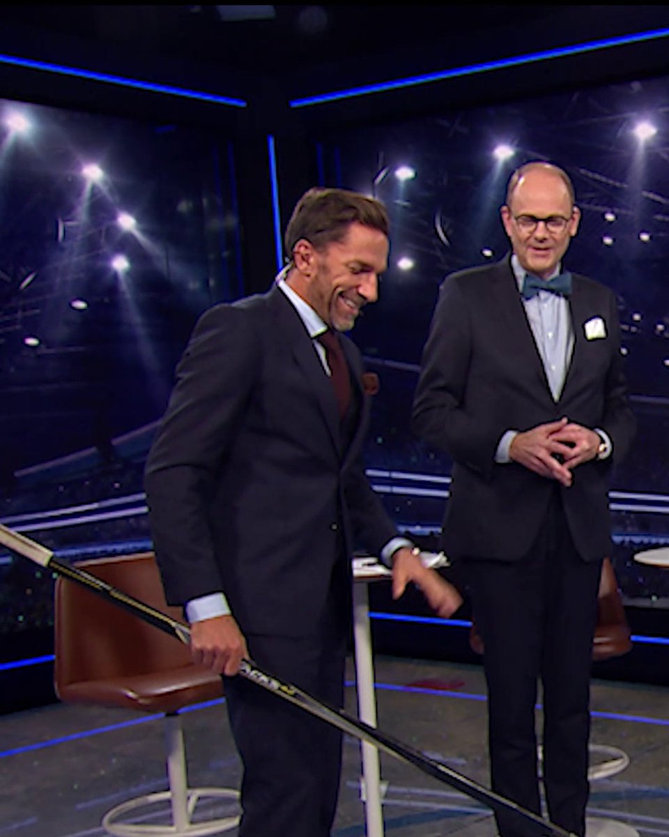 "Är det här ett tjuv- och rackarspel?" 🏒 Joel avslöjar tekningshemligheter. Se hela klippet här: