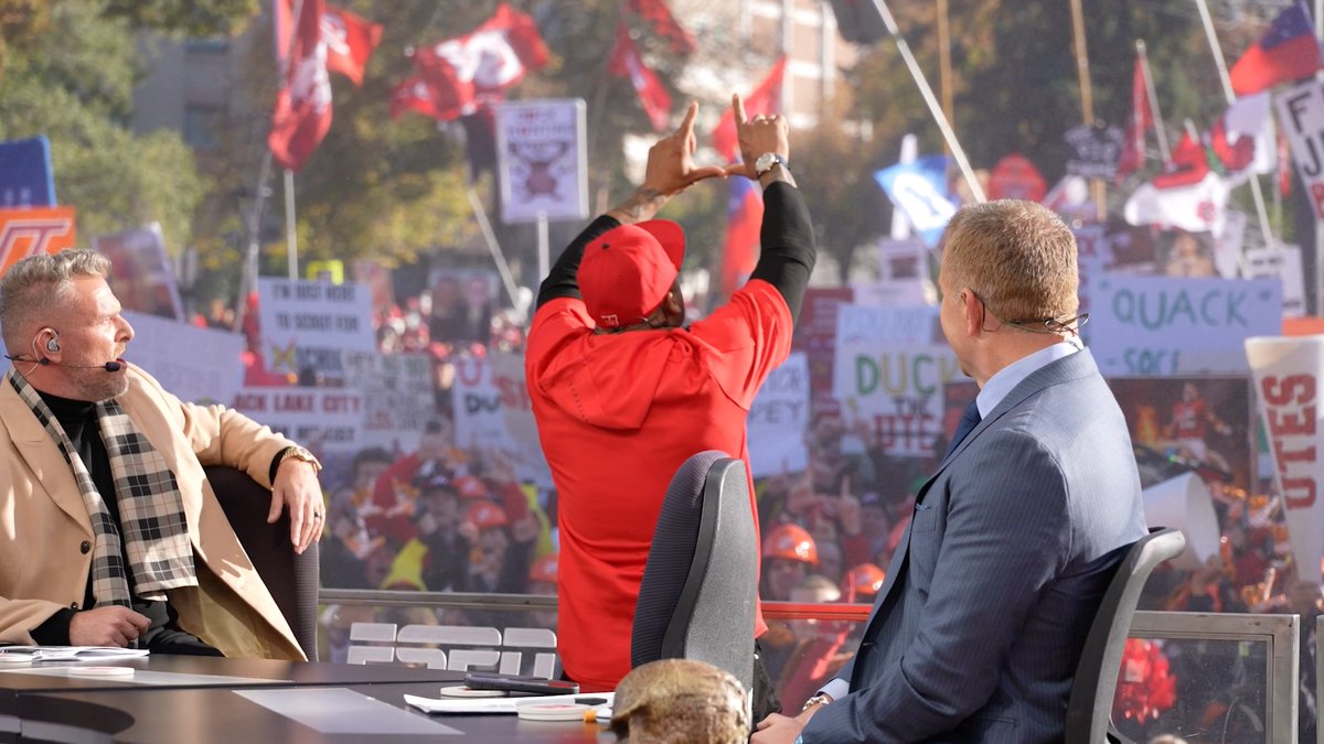 Wow... what a morning 🙌 #GoUtes | College GameDay