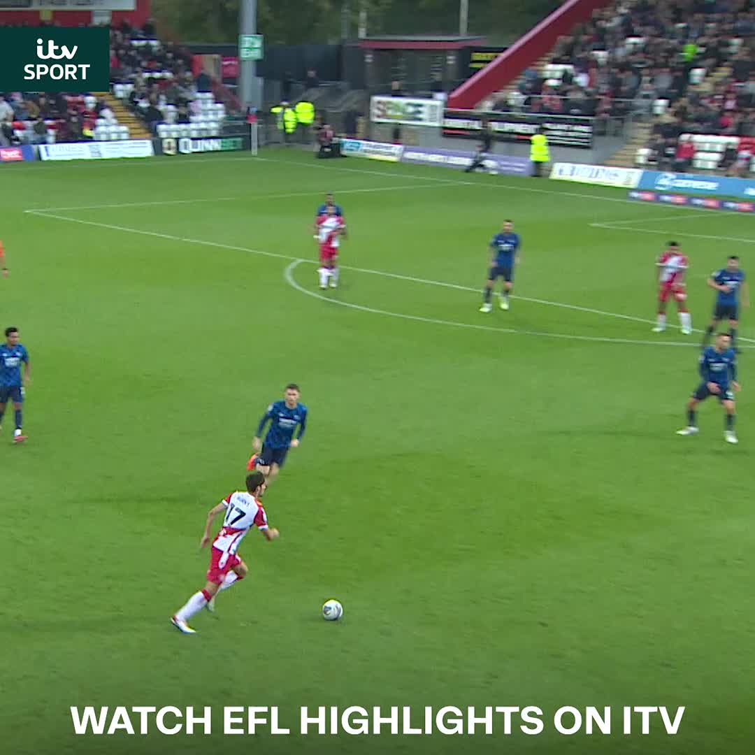 The give and go with a nutmeg AND a backheel! 🥶 Three great goals for Stevenage FC 🔴⚪ this afternoon... this was just the icing on the cake 😚👌 Don't miss EFL Highlights at 9pm on ITV4 tonight