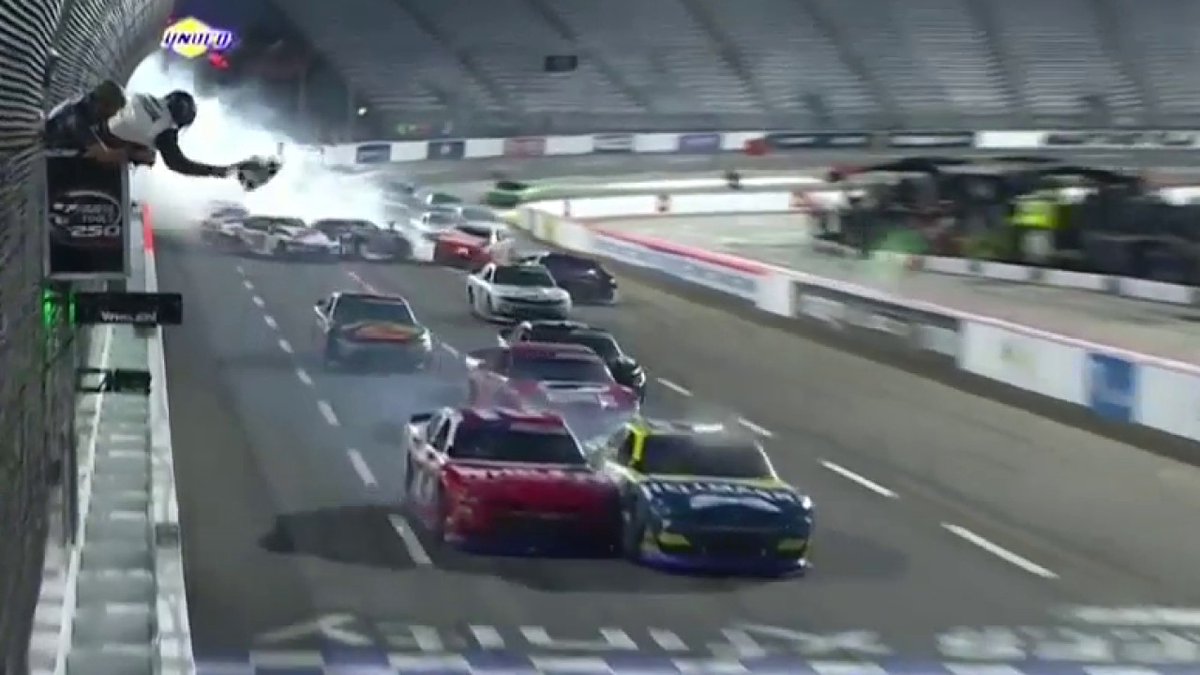 JUSTIN ALLGAIER WINS AT MARTINSVILLE! What a finish.