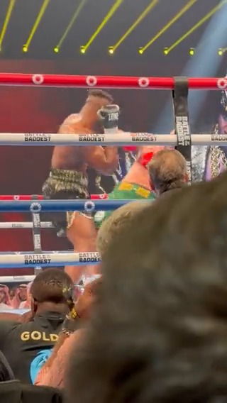 Ngannou dropped Fury! #FuryNgannou