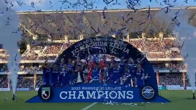 🌟𝐂𝐇𝐀𝐌𝐏𝐈𝐎𝐍𝐒🌟 シャーレアップの瞬間🏆✨ #FC町田ゼルビア #zelvia #J2優勝おめでとう