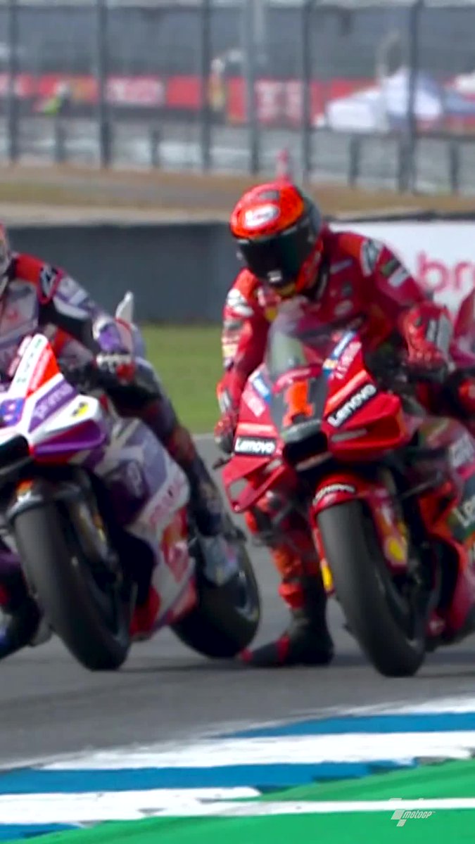 An outrageous overtake attempt! 🤯 If Pecco Bagnaia had pulled this off it would have been the overtake of the century! 🔥😅 #ThaiGP 🇹🇭