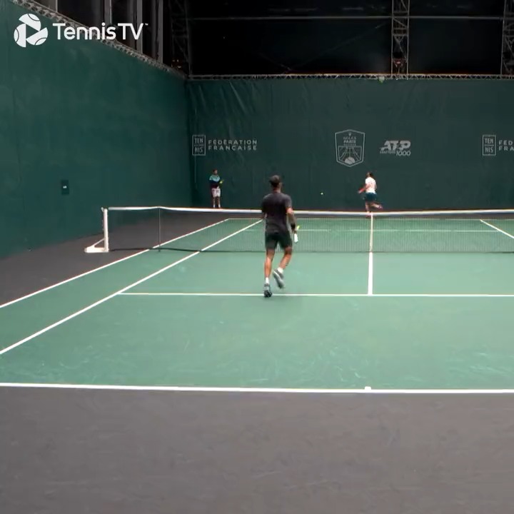 Number 1 and Number 2 seeds putting on a show 🎪 Novak Djokovic &amp; Carlos Alcaraz's best shots in practice... #RolexParisMasters