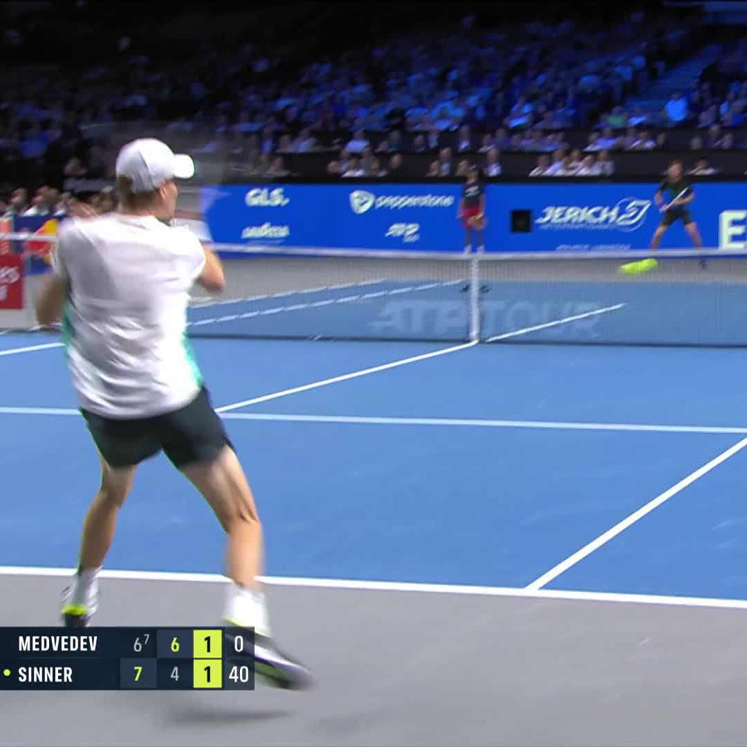 This forehand by Sinner is completely absurd