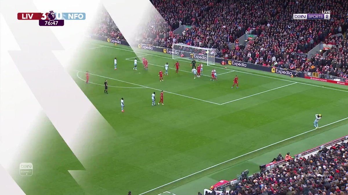 ⚽️🔥 محمد صلاح يُسجل الهدف الثالث لليفربول بعد خطأ فادح من حارس نوتينغهام فورست #الدوري_الإنجليزي_الممتاز | #ليفربول_نوتنغهام #PremierLeague