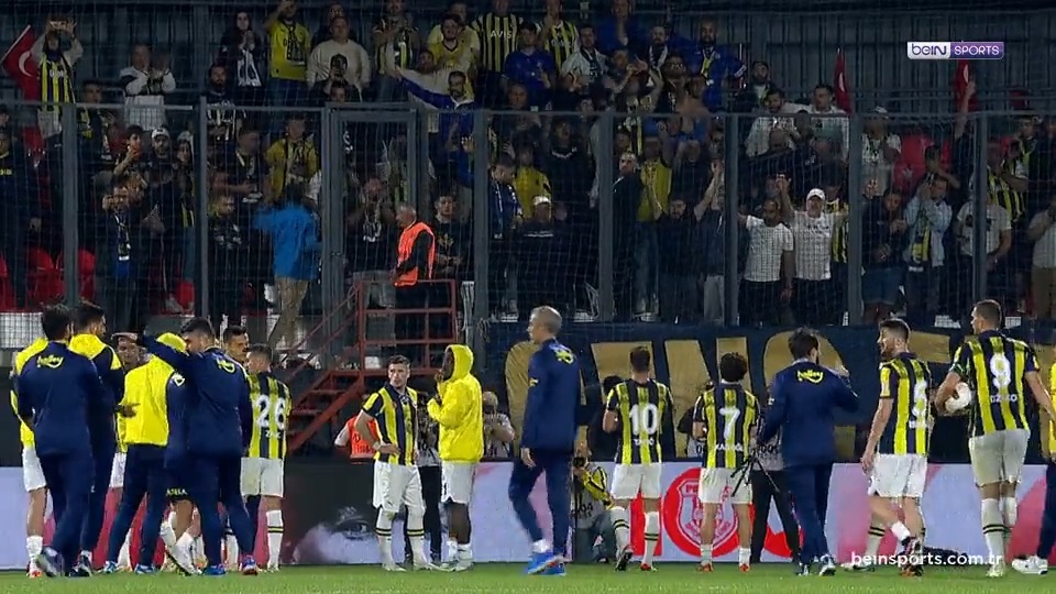 Balkon selamlaması.. Bunu yaşamak da ilk bize nasip oldu aq