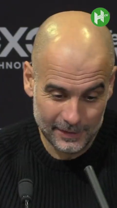 Guardiola enche Bernardo Silva de elogios: "Não usa brincos, não tem tatuagens, tem um carro normal... [...] É um dos melhores jogadores que já vi na minha vida."