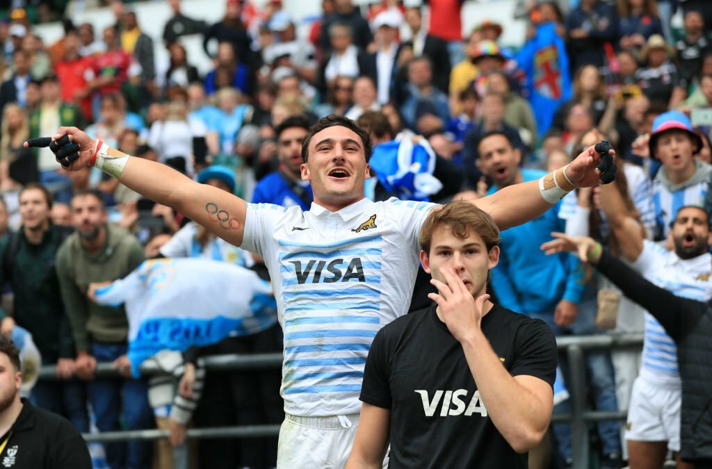 🇦🇷😍 ¡EL MEJOR DEL MUNDO TIENE BANCA! Varios integrantes del plantel de #LosPumas7s le dejaron un mensaje a Rodrigo Isgro tras su consagración en los #WorldRugbyAwards. #RWCxESPNEnStarPlus