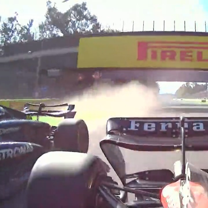 Total commitment from Hamilton with this pass on Leclerc 👌 Watch all the best action from the 2023 Mexico City Grand Prix 🇲🇽 #F1 #MexicoGP