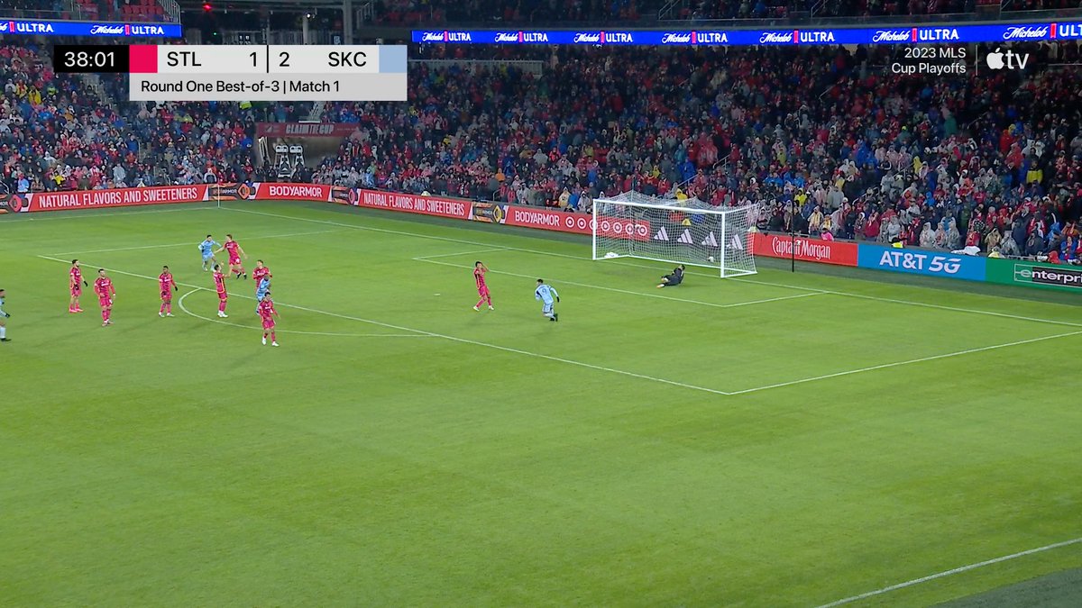 GADI KINDA OUT OF NOWHERE! 3-1 TO THE BOYS IN BLUE! Watch #STLvSKC live on Apple TV 👉 #PaintTheWall | #SportingKC