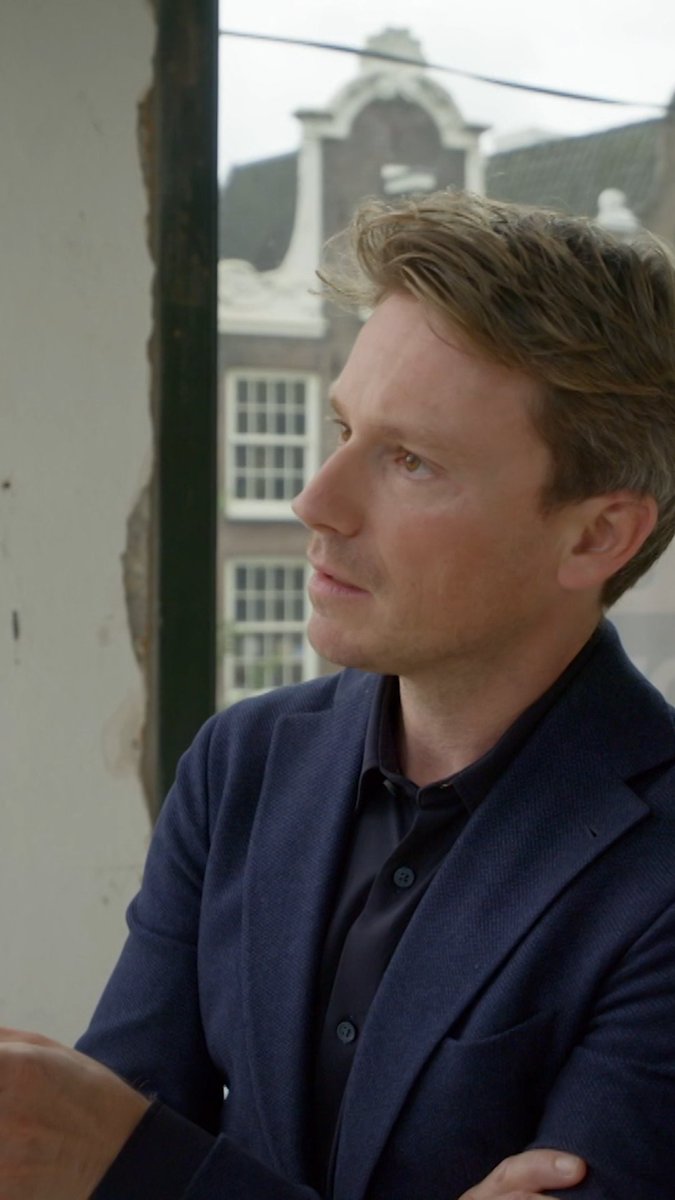 ‘Ik ben geen verbinder, ik ben een polemist.’ Hoe zit het met Sanders eigen gedrag op sociale media? En waar ligt de grens tussen wat hoort bij een democratie en wat haar ondermijnt? Kijk de eerste aflevering van Sander Schimmelpenninck versus de socials, vanavond om 21.10 uur op #NPO3