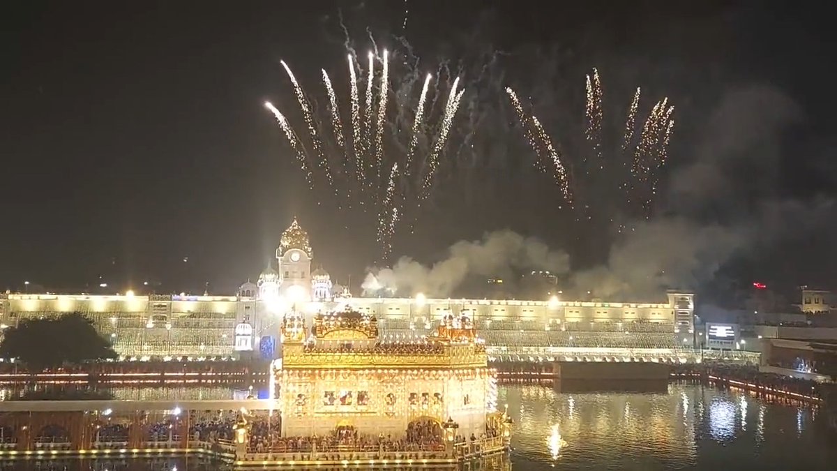 ਸ੍ਰੀ ਗੁਰੂ ਰਾਮਦਾਸ ਜੀ ਦੇ ਪ੍ਰਕਾਸ਼ ਗੁਰਪੁਰਬ ਮੌਕ ਆਤਿਸ਼ਬਾਜ਼ੀ ਤੇ ਦੀਪਮਾਲਾ ਦੇ ਦ੍ਰਿਸ਼