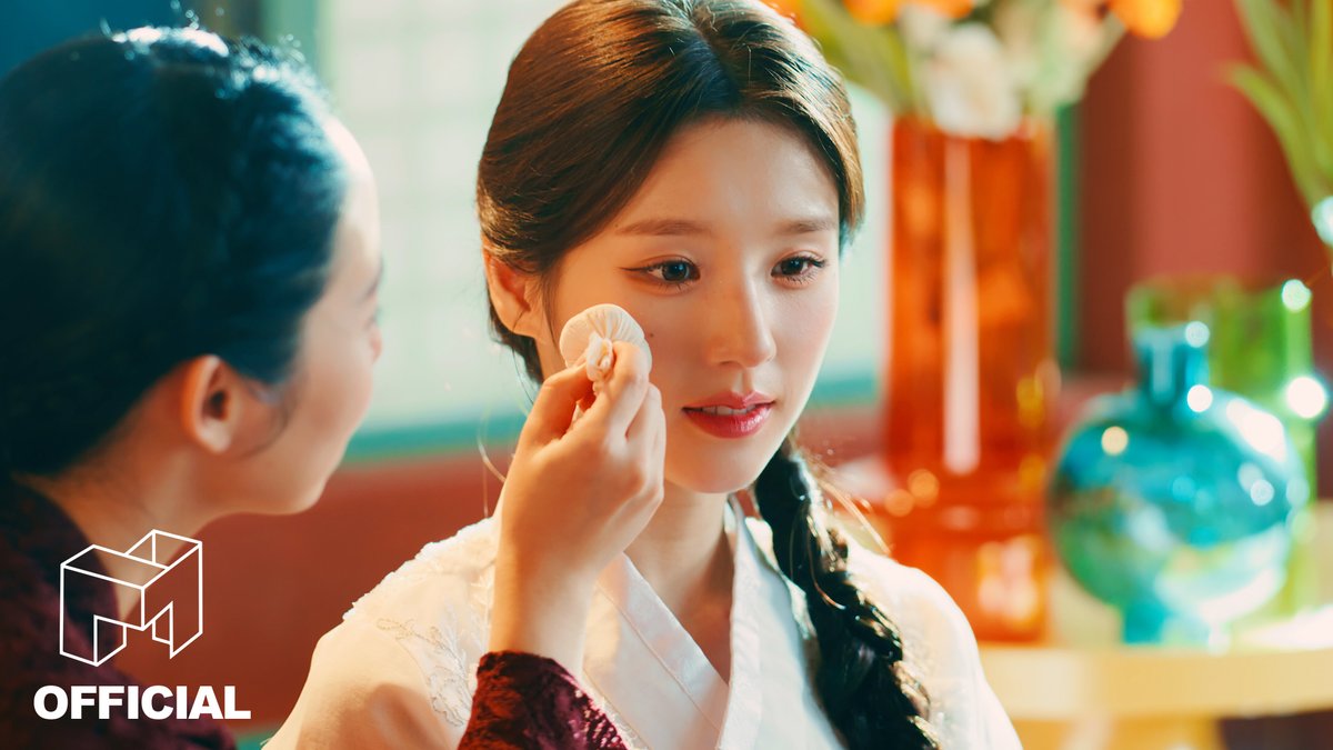 HeeJin ‘Algorithm' MV | ARTMS #ARTMS #HeeJin #희진 #K #Algorithm