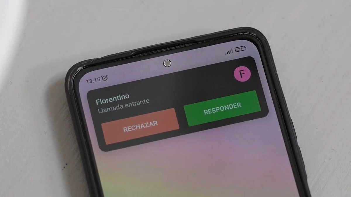 No le pedimos un euro a los bancos para hacer política con las manos libres. Por eso te pedimos tu donación. Quien paga, manda. Necesitamos más Podemos que nunca 👉 #EllosSiempreDonan