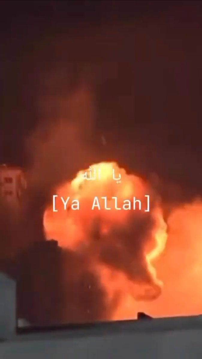 Compilation suara suara tangisan dan teriakan dari Gaza. Meremang bulu roma. Ya Allah Kau menangkanlah kaum muslimin saudara kami di Palestin.