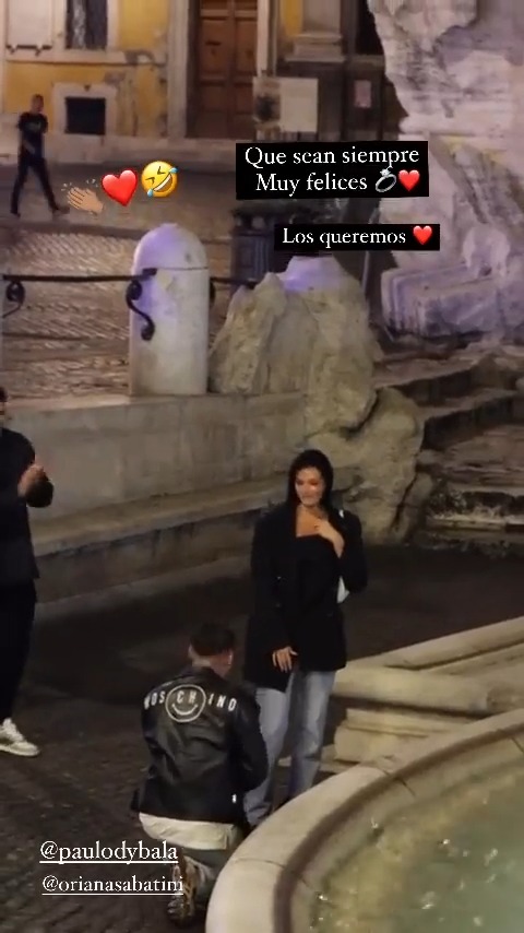 ¡TODO UN ROMÁNTICO! Dybala y su propuesta de compromiso a Oriana Sabatini en la Fontana di Trevi. 💍👏