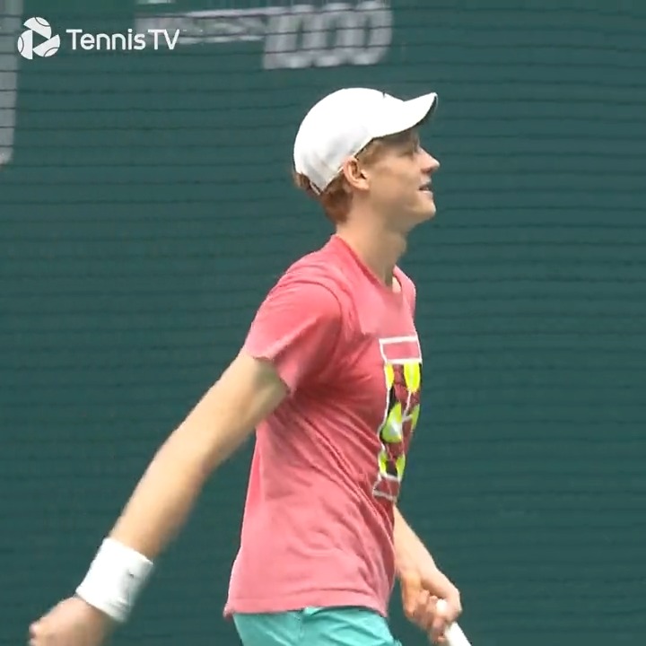 Hello, Champ 👋 Vienna Champion Jannik Sinner is ready for the #RolexParisMasters 💪