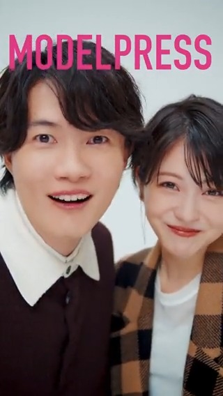【素敵!と思ったら🌠をコメント】 🌠11月の動く表紙:神木隆之介&浜辺美波 「#今月の動く表紙」に、映画『ゴジラ-1.0』出演のお二人が登場🎥密着シーンに注目です💗 🔻カバーモデル特設サイト 神木隆之介 浜辺美波 #モデルプレス今月のカバーモデル