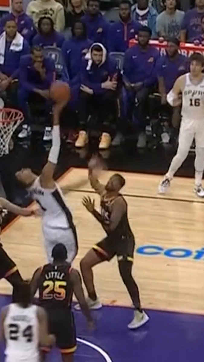 The Suns bench couldn't believe Wemby got this to fall 😅