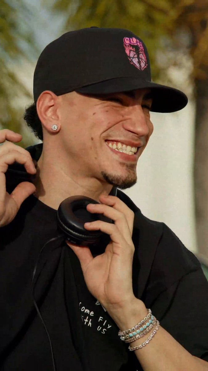 Omar Courtz is a Puerto Rican rising star who's redefining music with his talent and electrifying performances. TikTok Elevate is proud to support artists like him on their journey to the top 🌟🎤