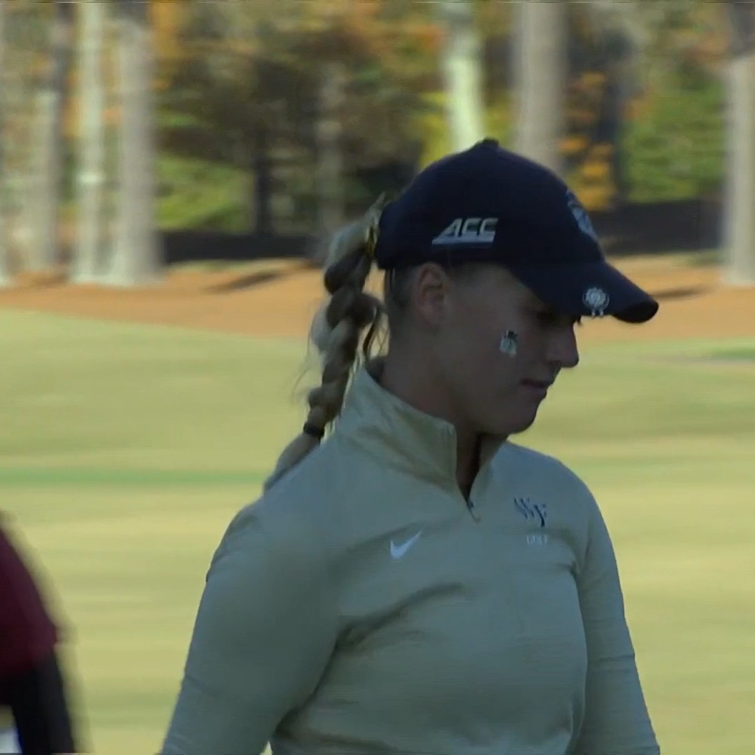 WOW! Anne-Sterre den Dunnen with a massive downhill putt. 📺 Golf Channel | Wake Women's Golf