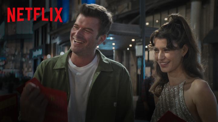 Hiç uyumayan bir şehir. Unutulmayacak bir gece. #İstanbulİçinSonÇağrı 24 Kasım’da sadece Netflix’te.