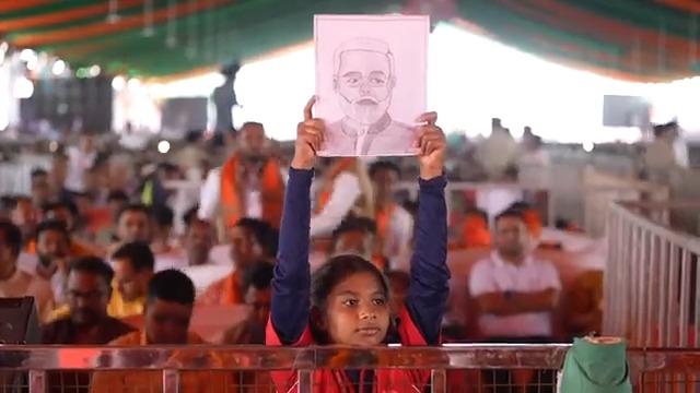 बेटी मैं तुम्हें आशीर्वाद देता हूं... अपना पता लिख देना, मैं तुझे जरूर चिट्ठी लिखूंगा!