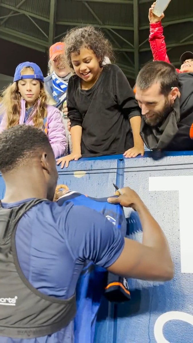 Wholesome content alert 🥺 Dominique Badji made this fan's day