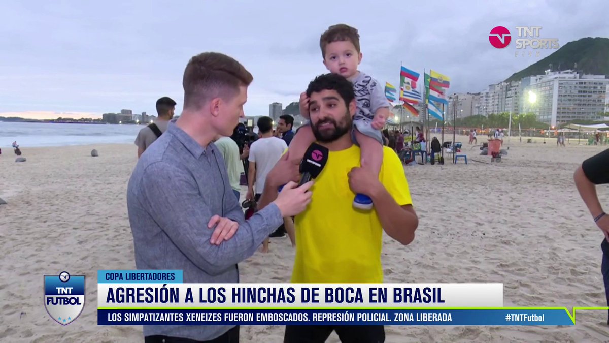 ❌El testimonio de un hincha de #Boca con un nene sobre el salvaje ataque de los hinchas de Fluminense. "Gracias a Dios la gente de #Boca DEFENDIÓ a las familias, los chicos salieron con puños a defenderse".
