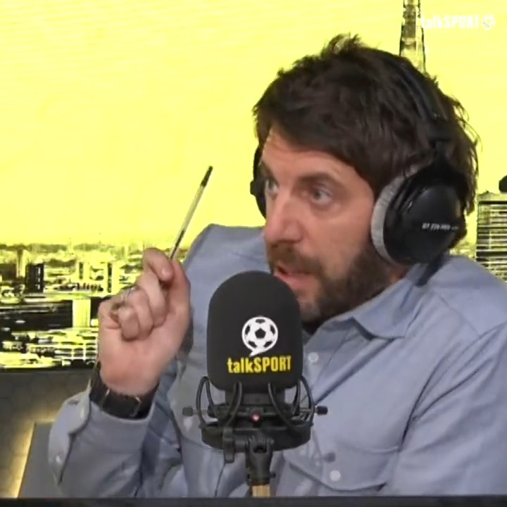 "David Moyes took over Sir Alex's UCL winning side!" 🤔 "Everything was the same and he finished 7th!" 😳 "You can't blame the Glazers for that!" 😬 Andy Goldstein proves 'beyond reasonable doubt' why the problems at #MUFC are down to the manager and not the Glazers 👀