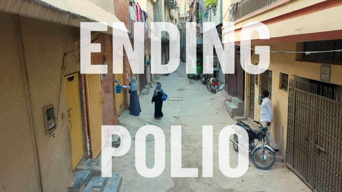 👉 A day in the life of frontline health workers 📍Rotary Resource Center, Pakistan From preparing coolers with vaccines to collecting & utilizing data to adjust the strategy of vaccination campaigns, these centers serve as a critical community hub in our efforts to #EndPolio.