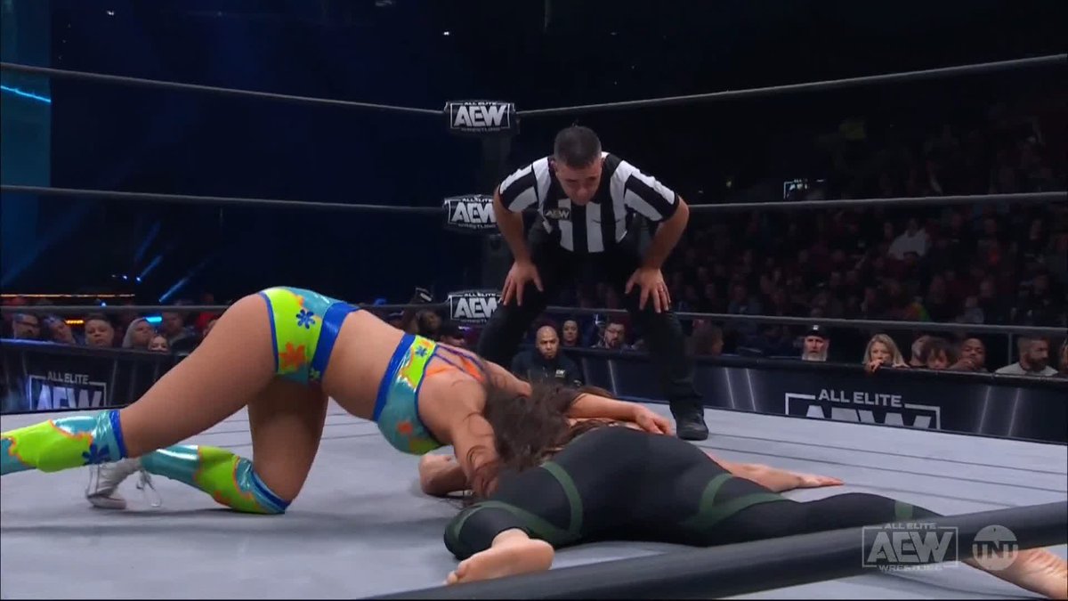 Did Skye Blue bite Marina Shafir?!? Watch #AEWRampage on TNT! Skye Blue | Marina Shafir