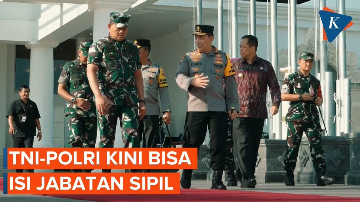 Prajurit TNI dan Polri dapat mengisi jabatan aparatur sipil negara (ASN) tertentu. Hal tersebut tertuang dalam Undang-Undang (UU) Nomor 20 Tahun 2023 Tentang ASN yang telah diteken oleh Presiden Joko Widodo (Jokowi). ~J #TNI #Polri #Presiden