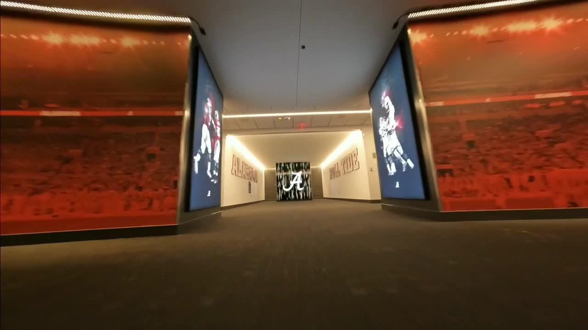 THE WALK THROUGH THE TUNNEL GETS US STARTED ON GAMEDAY 🔥 #CollegeGameDay