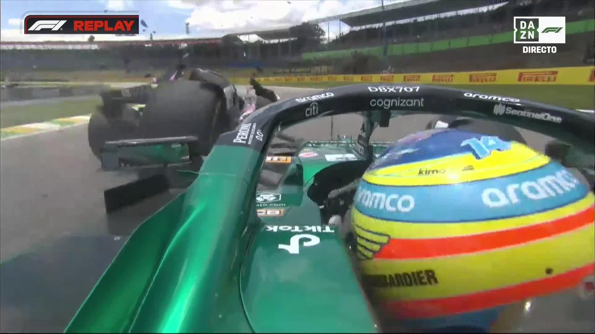 🏎 Y ahora, en vídeo... Aquí tenemos el choque entre Ocon y Alonso que ha acabado con el francés contra el muro... 🖊 Ramón García Parrilla está contándonos en directo la clasificación sprint del #BrazilGP en la #F1 👇