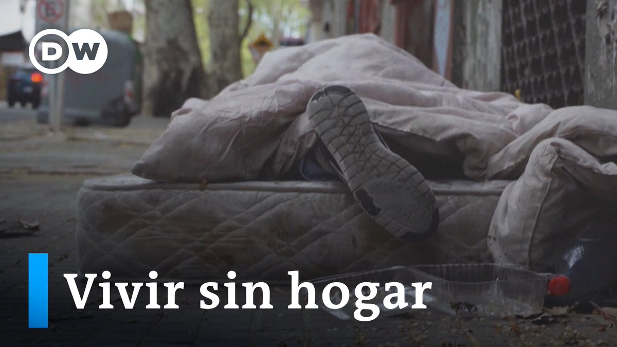 Uruguay afronta una creciente crisis de personas sin hogar La cifra de ciudadanos sin techo ha aumentado un 48 % respecto a 2021, según datos oficiales. La adicción a sustancias como la pasta base o el alcohol es otro de los desafíos. /mk