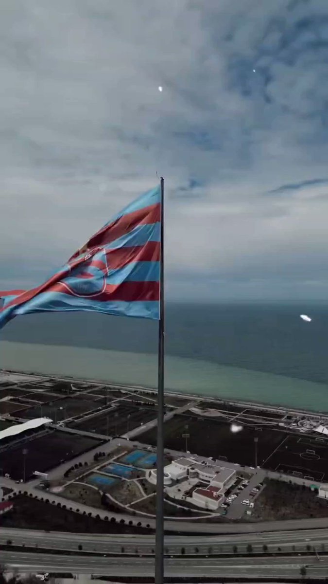 Yenilmeyen takım yoktur.. TRABZONSPOR ile oynamayan takım vardır..