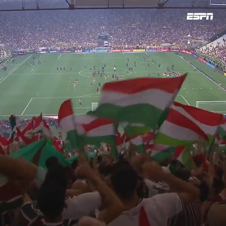 De fans in het Maracanรฃ zijn er klaar voor! ๐คฉ๐๏ธ ๐ฆ๐ท ๐๐จ๐๐ ๐๐ฎ๐ง๐ข๐จ๐ซ๐ฌ - ๐
๐ฅ๐ฎ๐ฆ๐ข๐ง๐๐ง๐ฌ๐ ๐ง๐ท ๐ 21.00 uur ๐บ ESPN 2 #Libertadores