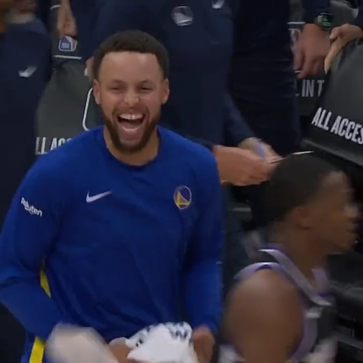 Stephen Curry mic'd up is exactly how we would imagine it 🎤🤣