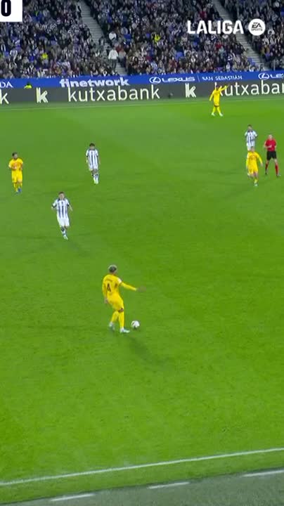 Nut-meg. Nutmeg. 🌰 #LaLigaHighlights