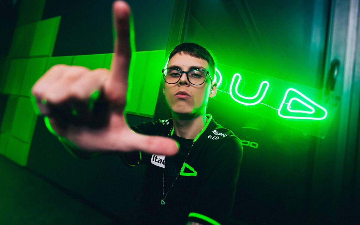 O 5/5 foi revelado, seja bem-vindo @loud_qck! A retomada pelo bicampeonato mundial começou.