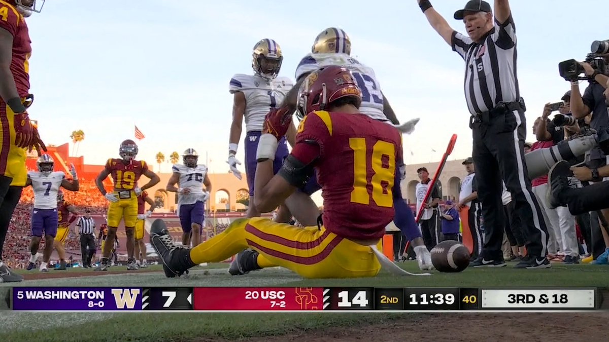 MICHAEL PENIX JR, WHAT HAVE YOU DONE⁉️ A Heisman-worthy play from the Huskies QB 🔥 📍Nissan